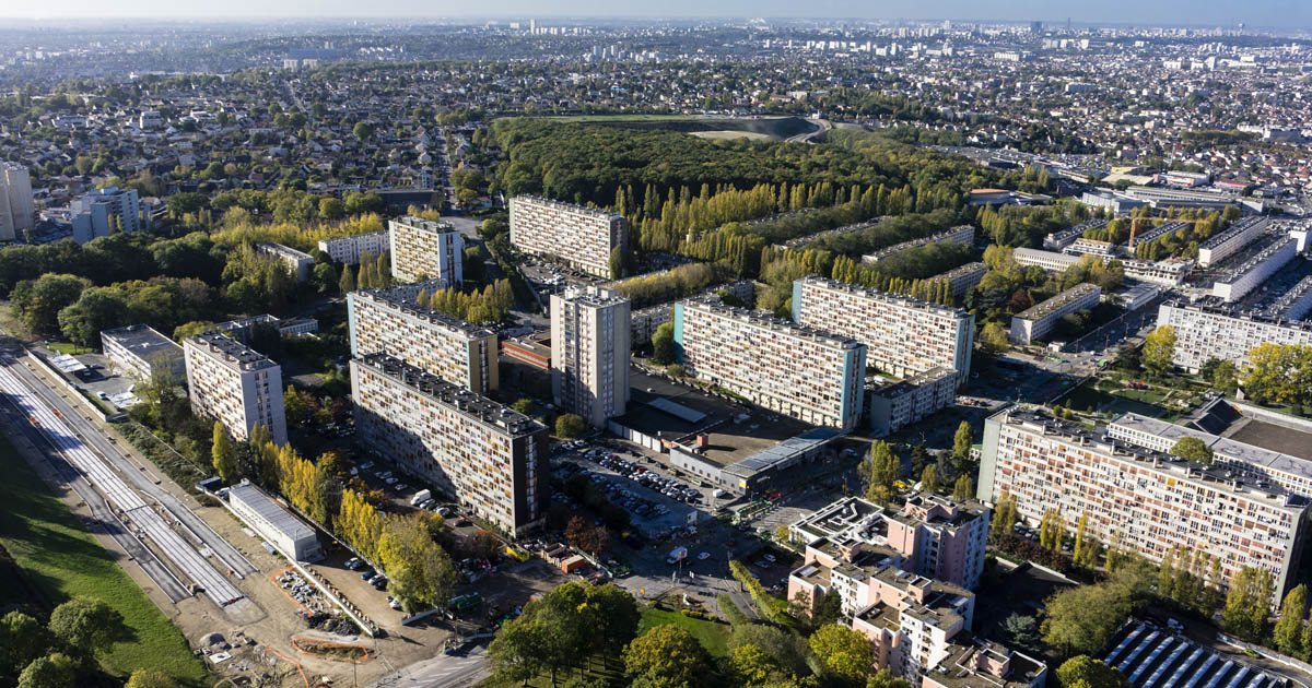 Stockage en GardeMeubles à ClichySousBois  Une Pièce en Plus